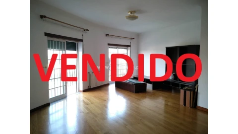 Apartamento T4 para Venda em Fragosela