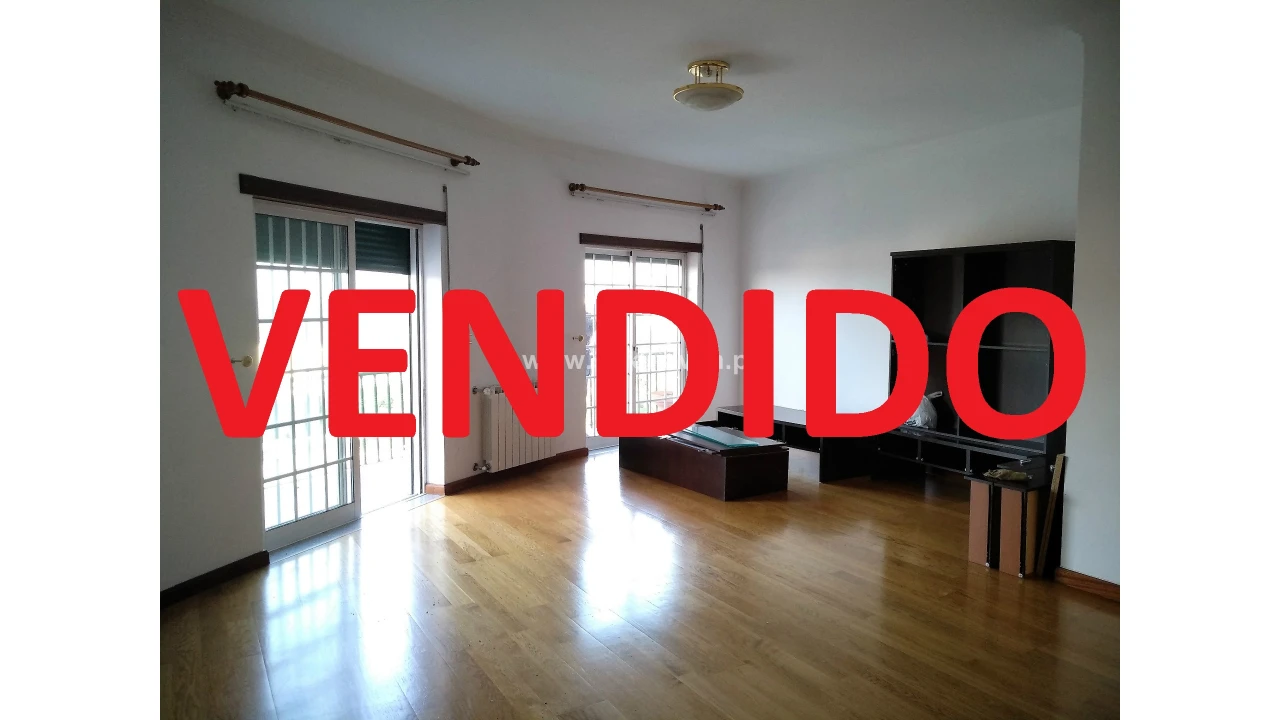 Apartamento T4 para Venda em Fragosela Foto 1