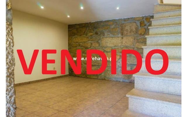 Moradia T1 para Venda em Canas de Senhorim