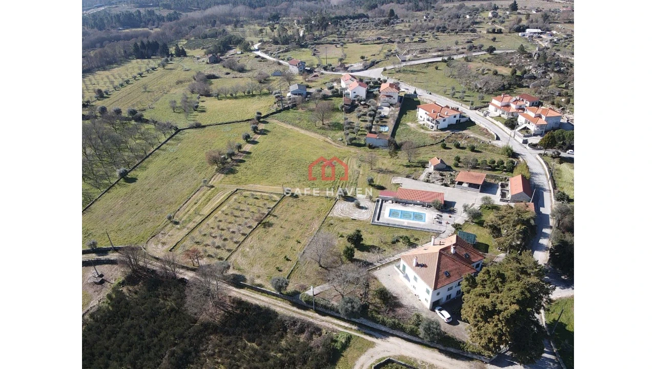 Quinta T6 para Venda em Quintela de Azurara Foto 3