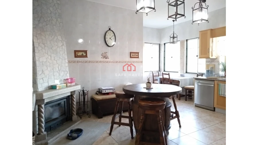 Quinta T6 para Venda em Quintela de Azurara Foto 8