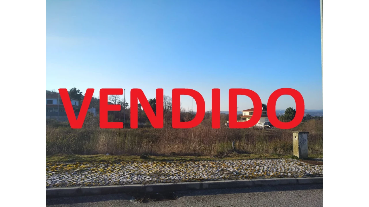 Terreno para Venda em Quintela de Azurara Foto 1