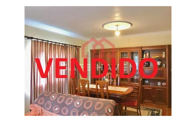 Moradia T0 para Venda em Santiago de Cassurrães e Póvoa de Cervães