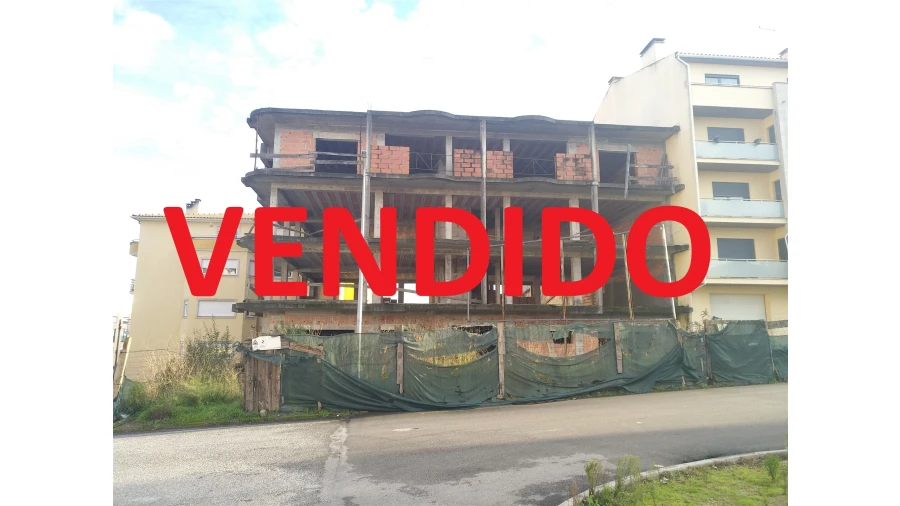 Prédio para Venda em Nelas Foto 1