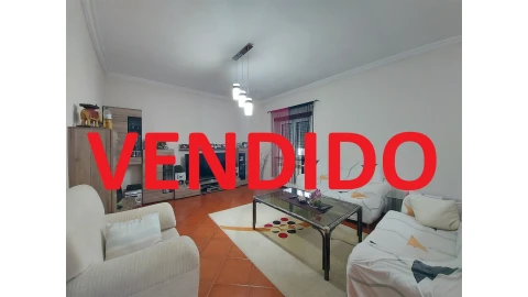 Moradia T4 para Venda em Fornos de Maceira Dão