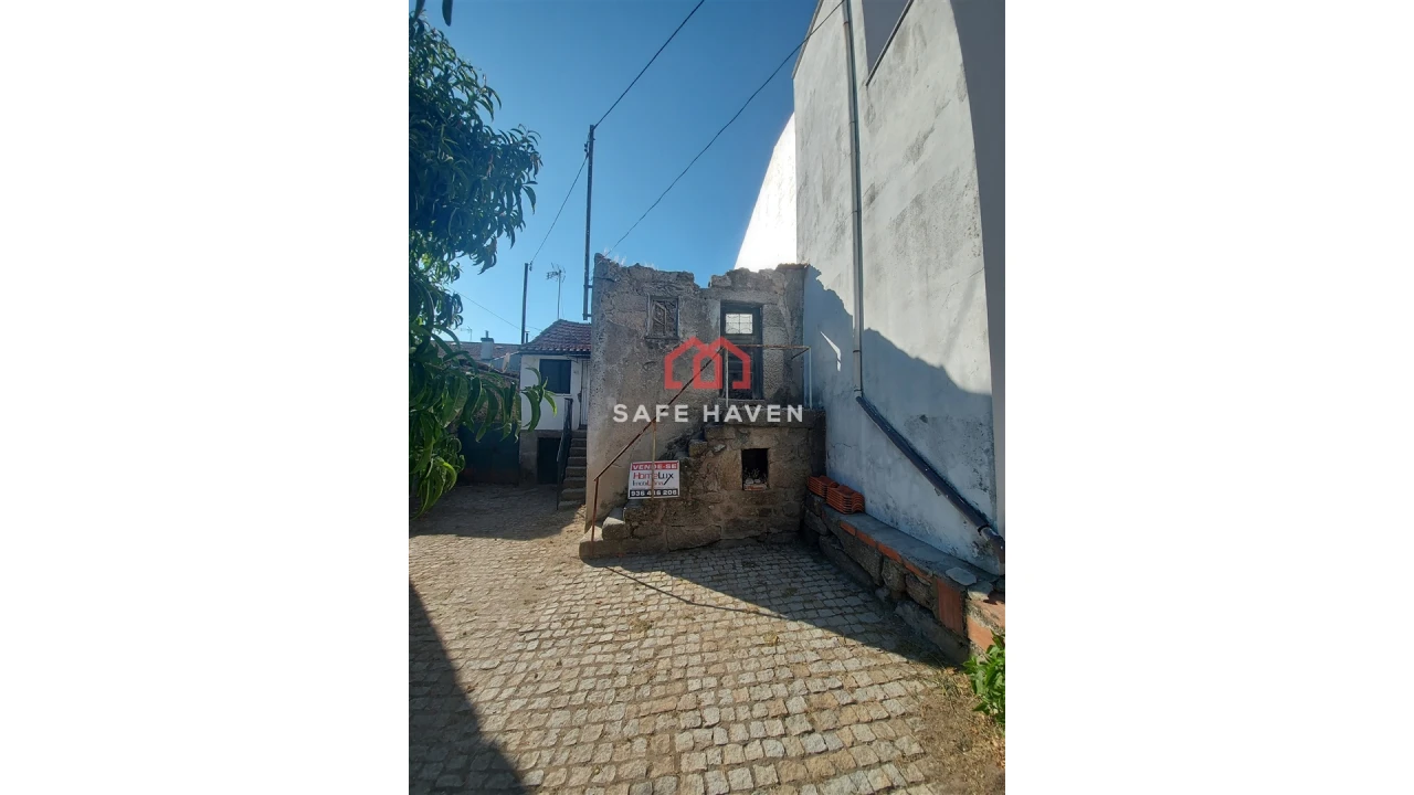 Moradia T0 para Venda em Canas de Senhorim Foto 1