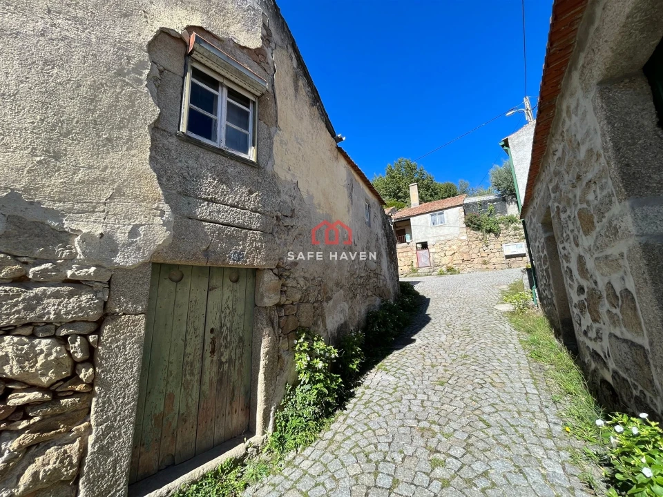 Moradia T0 para Venda em Santiago de Cassurrães e Póvoa de Cervães Foto 8