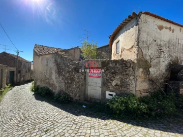 Moradia T0 para Venda em Santiago de Cassurrães e Póvoa de Cervães