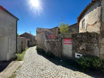Moradia T0 para Venda em Santiago de Cassurrães e Póvoa de Cervães