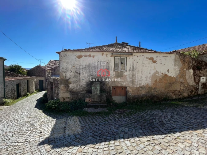 Moradia T0 para Venda em Santiago de Cassurrães e Póvoa de Cervães Foto 3