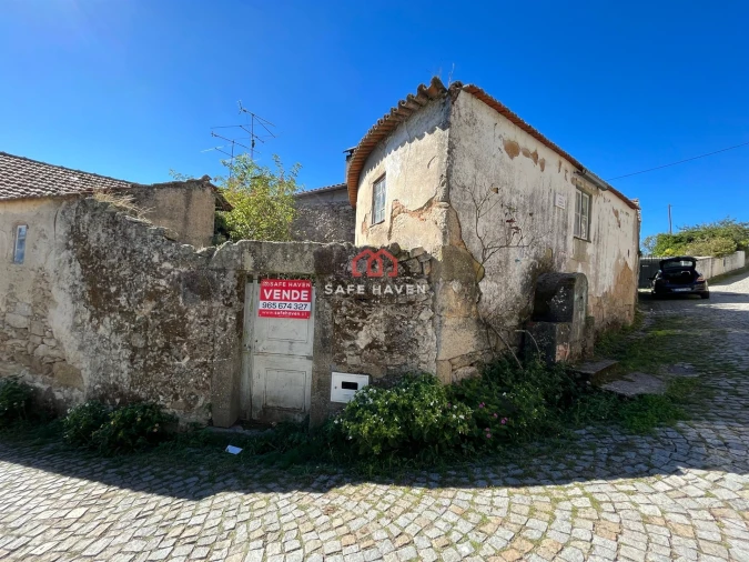 Moradia T0 para Venda em Santiago de Cassurrães e Póvoa de Cervães Foto 4