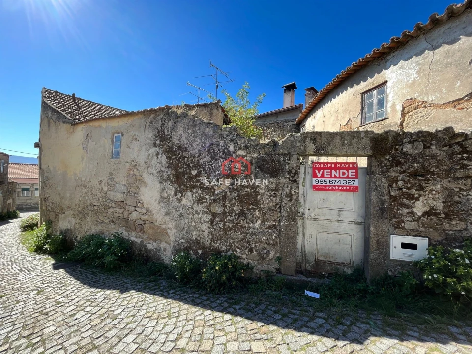 Moradia T0 para Venda em Santiago de Cassurrães e Póvoa de Cervães Foto 7