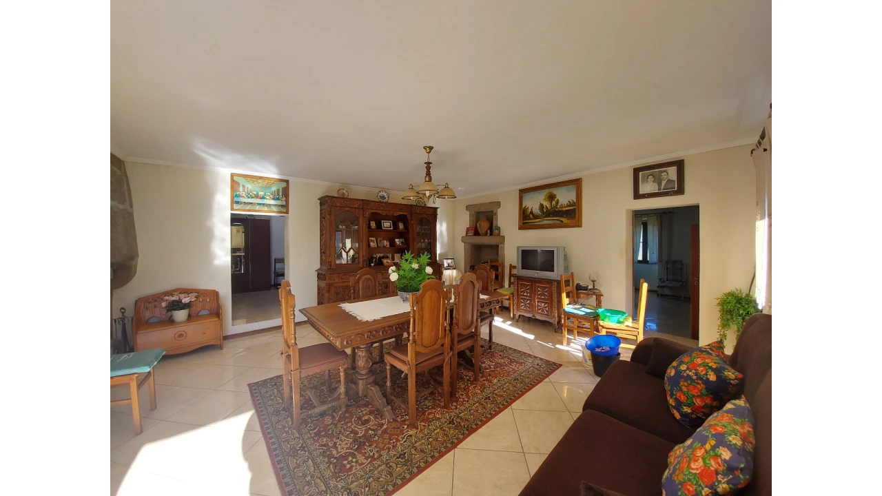 Moradia T3 para Venda em Rio de Moinhos Foto 6