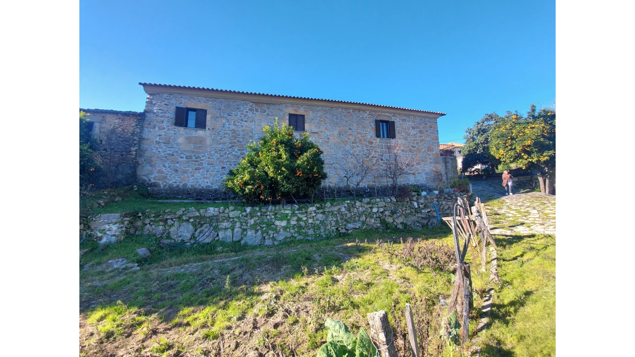 Moradia T3 para Venda em Rio de Moinhos Foto 2