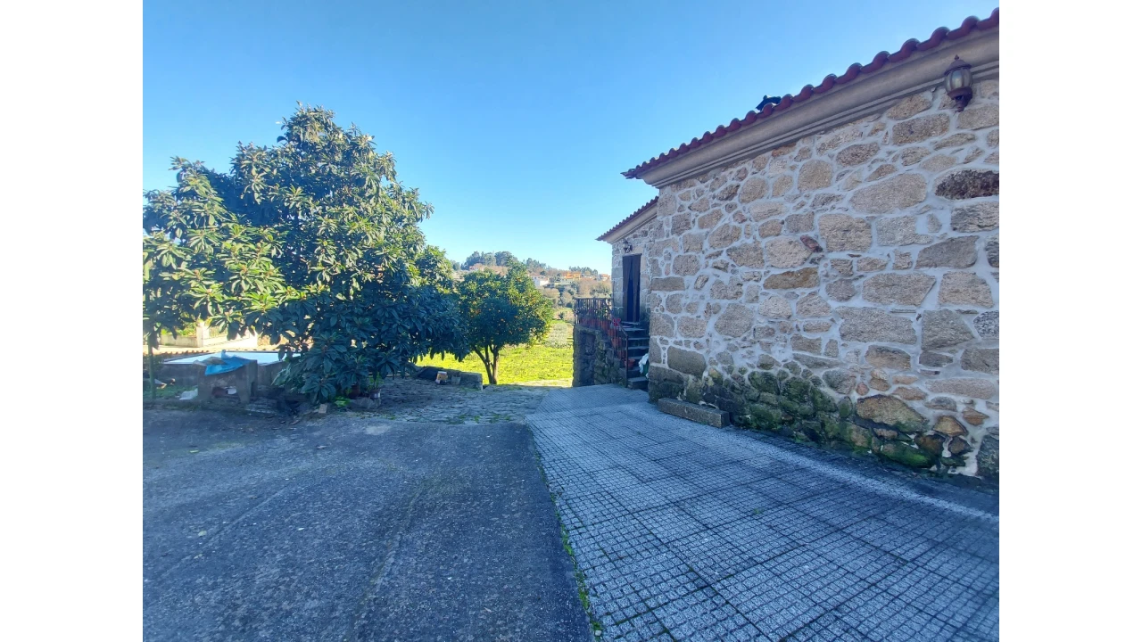 Moradia T3 para Venda em Rio de Moinhos Foto 24