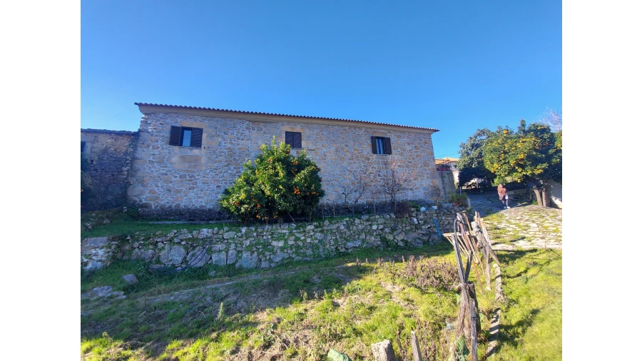 Moradia T3 para Venda em Rio de Moinhos Foto 22