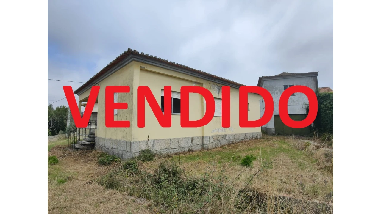 Moradia T3 para Venda em Cunha Baixa Foto 1