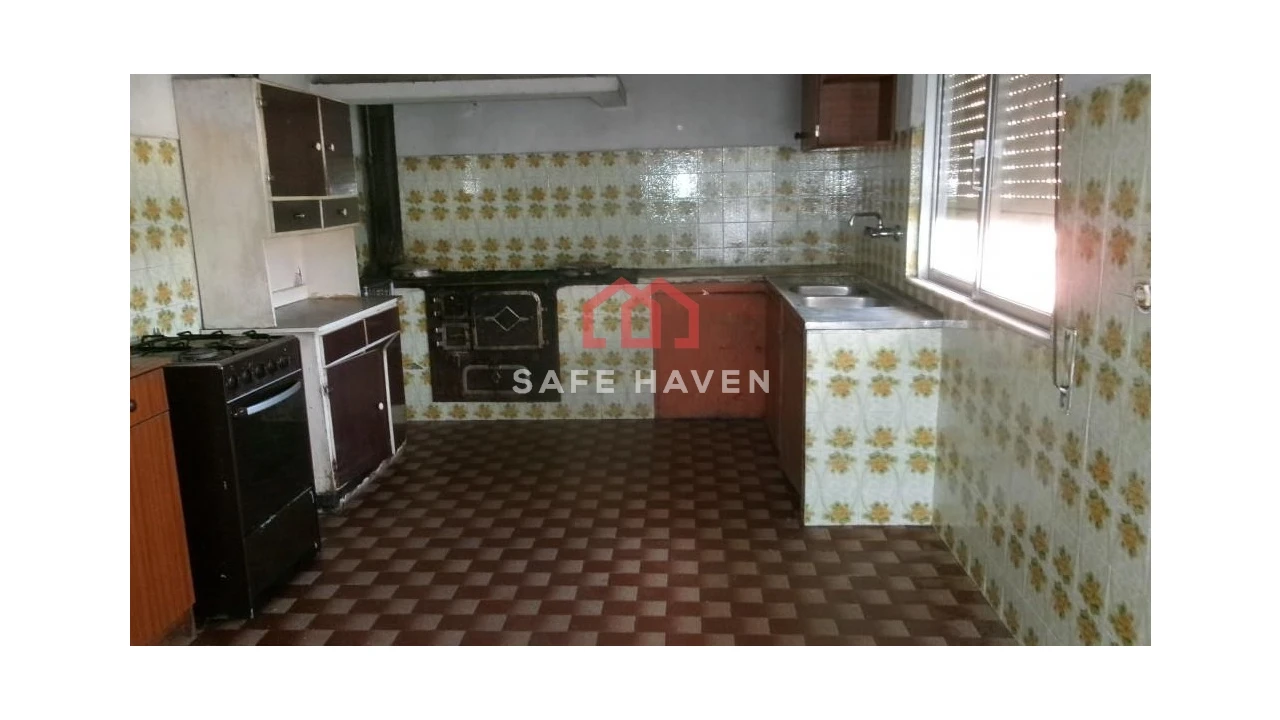 Moradia T5 para Venda em Travancinha Foto 6