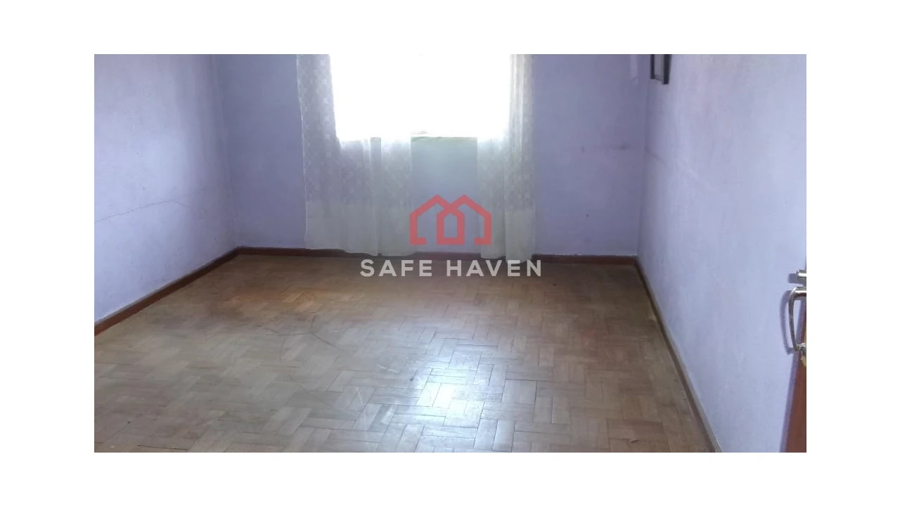 Moradia T5 para Venda em Travancinha Foto 9