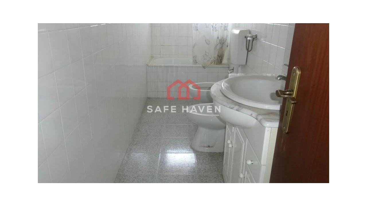 Moradia T5 para Venda em Travancinha Foto 4