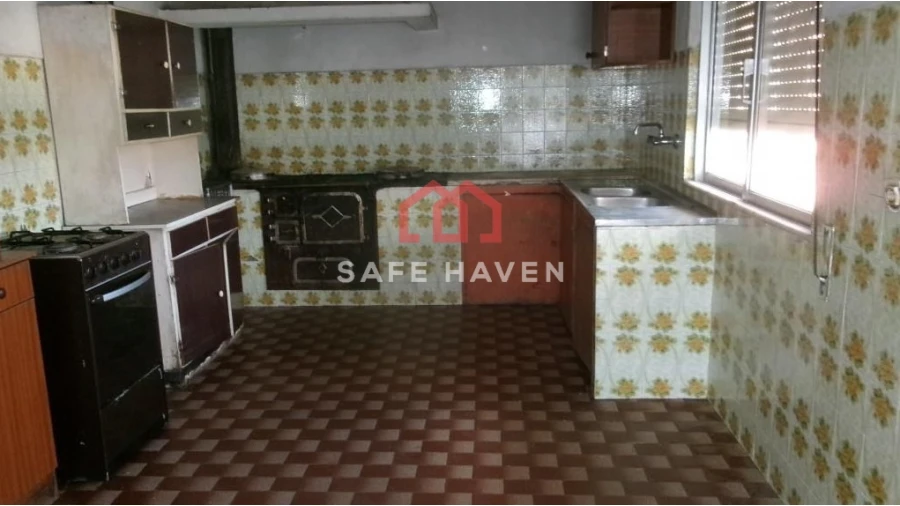 Moradia T5 para Venda em Travancinha Foto 6