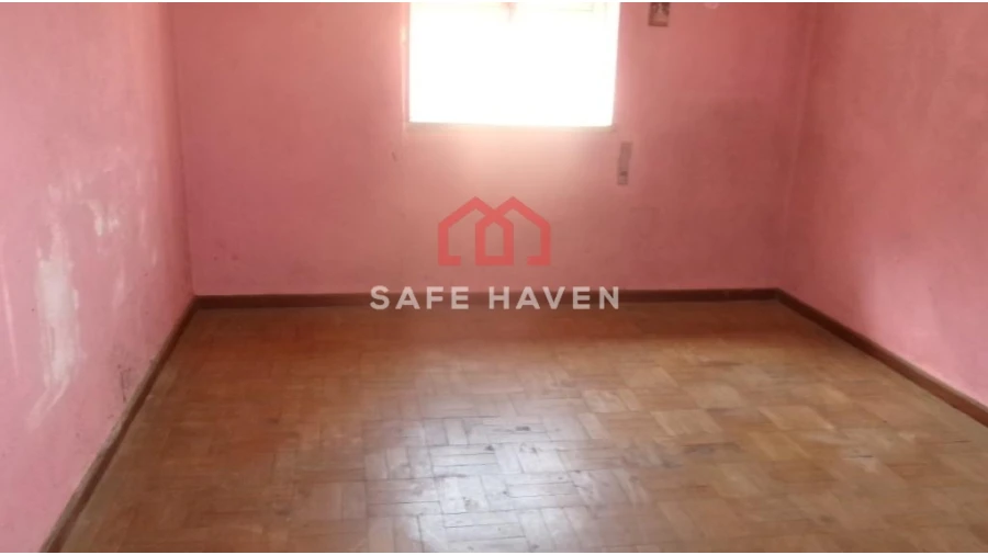 Moradia T5 para Venda em Travancinha Foto 7