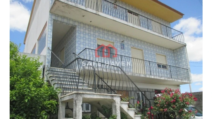 Moradia T5 para Venda em Travancinha Foto 1