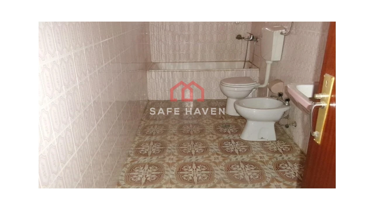 Moradia T5 para Venda em Travancinha Foto 10