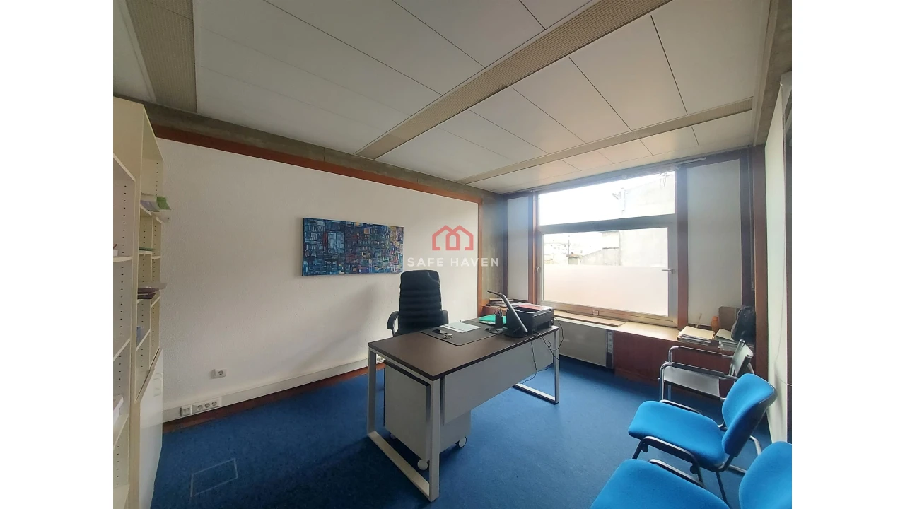 Escritório para Arrendamento em Mangualde, Mesquitela e Cunha Alta Foto 2