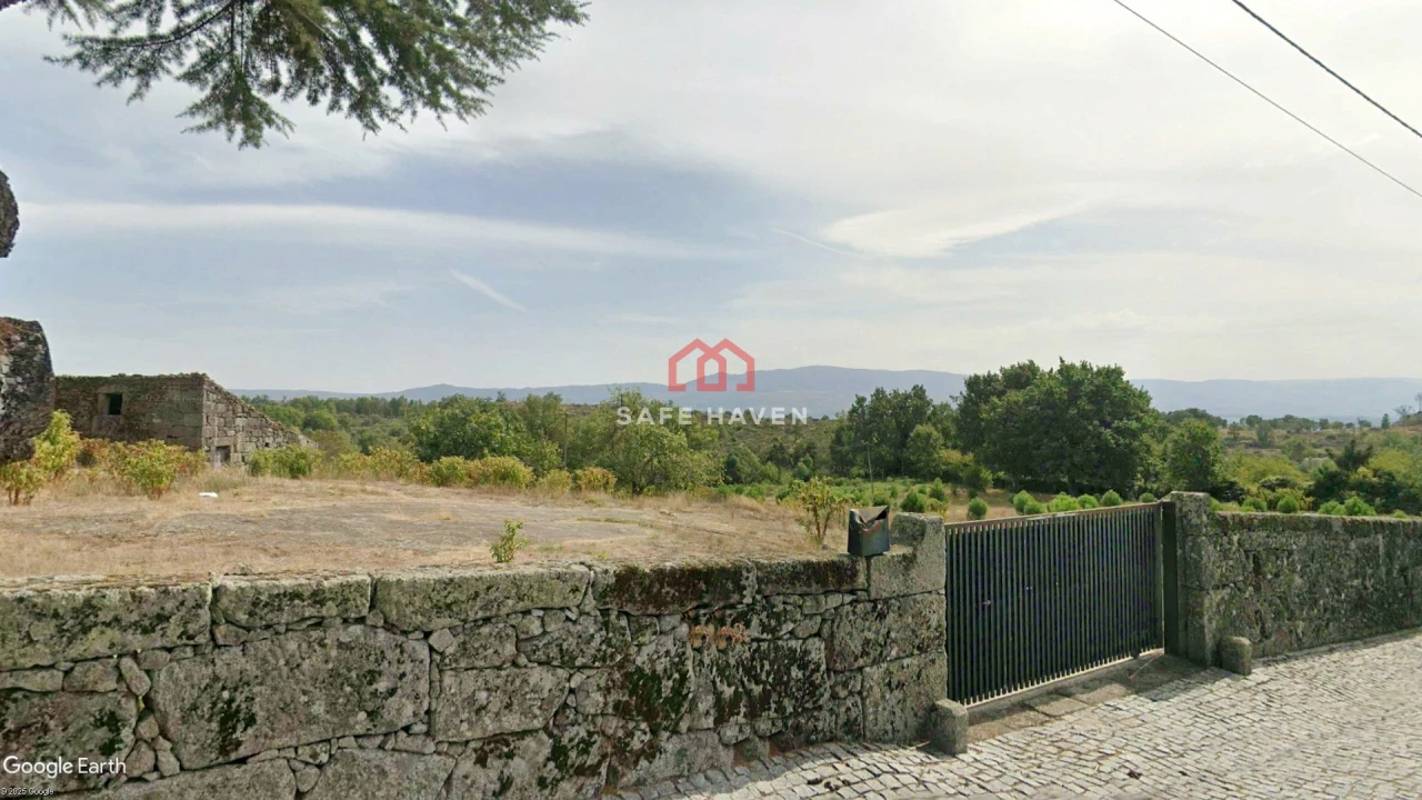 Quinta T0 para Venda em Abrunhosa-A-Velha Foto 1