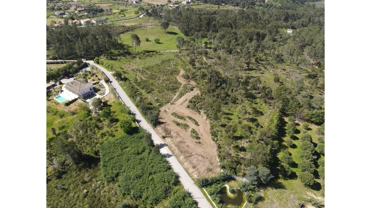 Terreno para Venda em Fornos de Maceira Dão Foto 3
