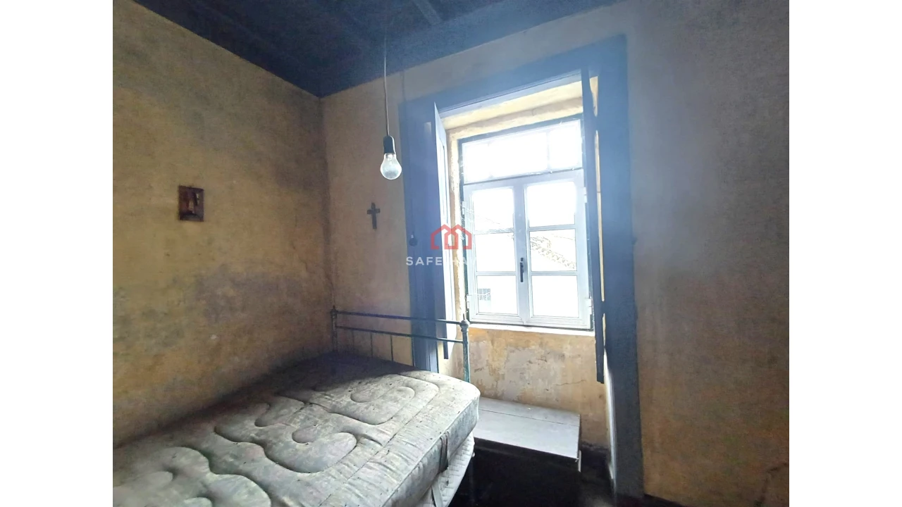 Moradia T0 para Venda em Cunha Baixa Foto 2