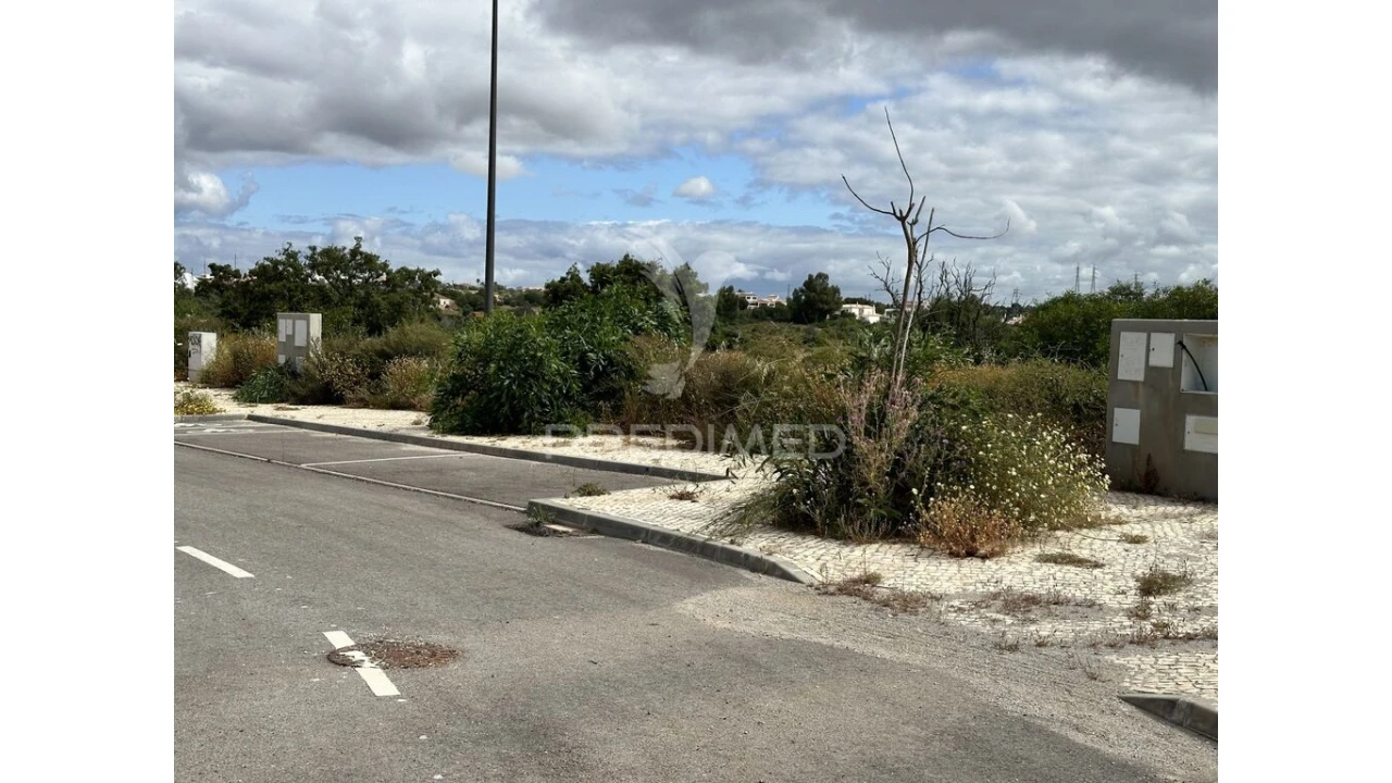 Terreno para Venda em Albufeira e Olhos de Água Foto 8