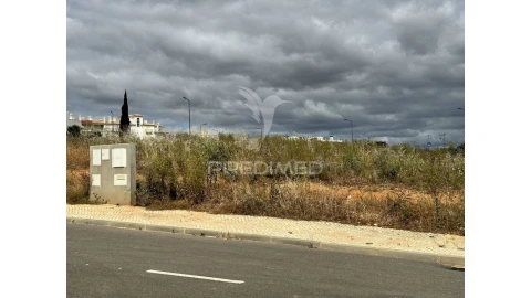Terreno para Venda em Albufeira e Olhos de Água