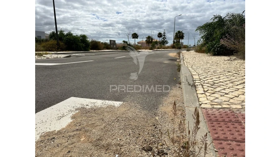 Terreno para Venda em Albufeira e Olhos de Água Foto 3