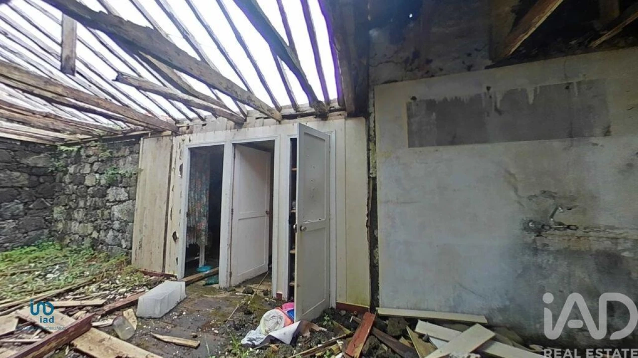 Moradia T3 para Venda em Ribeirinha Foto 27