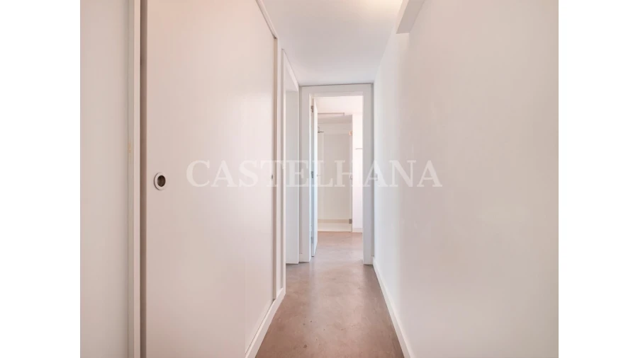 Apartamento T2 para Venda em Arroios Foto 7