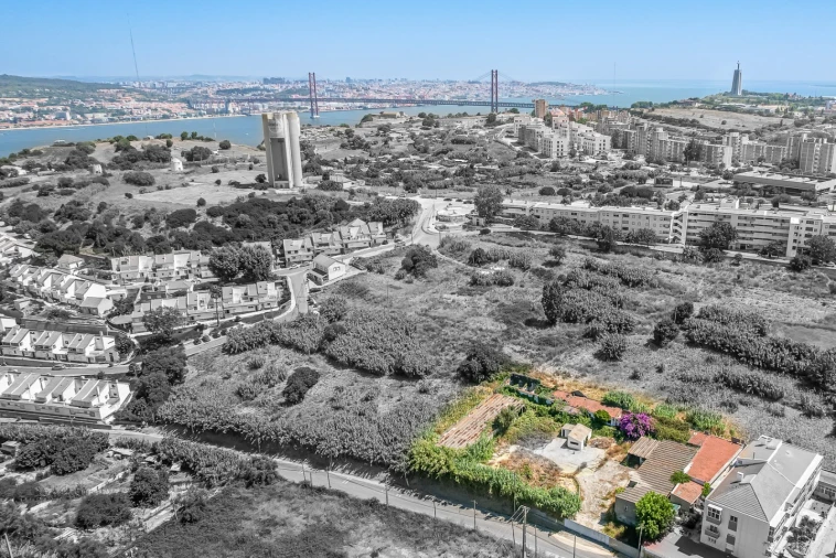 Terreno para Venda em Caparica e Trafaria