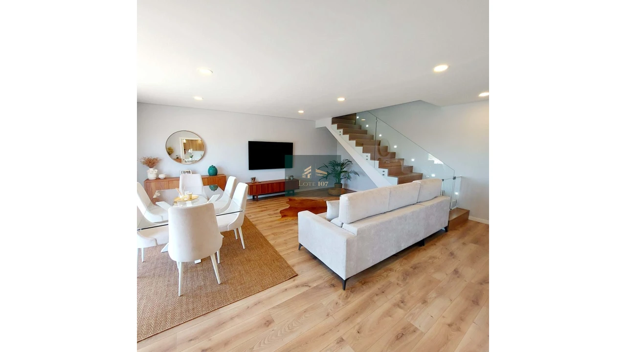 Apartamento T3 para Venda em Pinhal Novo Foto 1