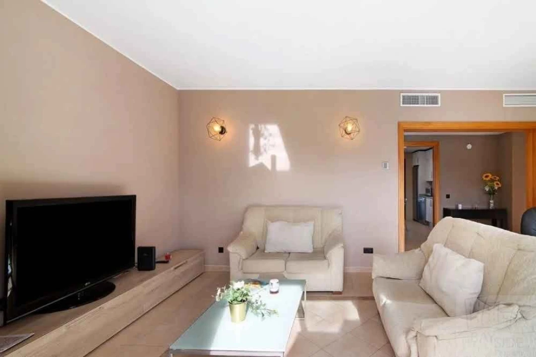 Apartamento T1 para Arrendamento férias em Quarteira Foto 9