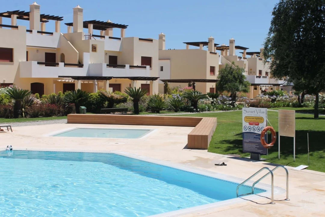 Apartamento T1 para Arrendamento férias em Quarteira Foto 18