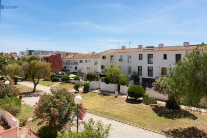Moradia T3 para Venda em Quarteira