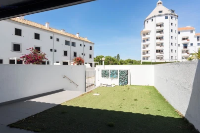 Moradia T3 para Venda em Quarteira