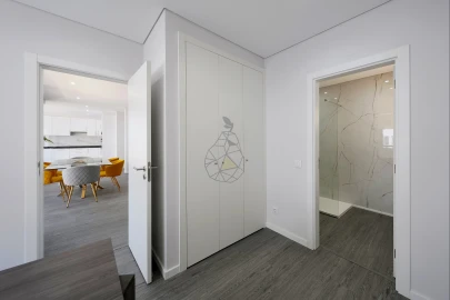Apartamento T4 para Venda em Quelfes
