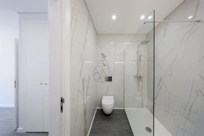 Apartamento T4 para Venda em Quelfes