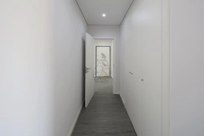 Apartamento T4 para Venda em Quelfes