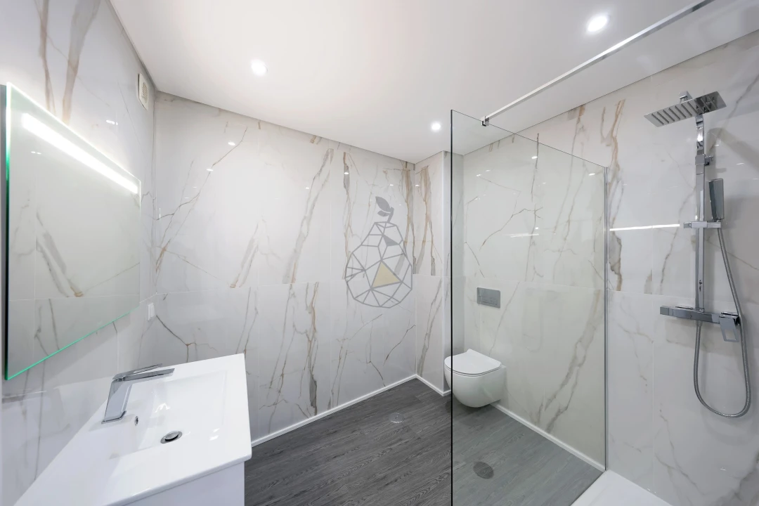Apartamento T4 para Venda em Quelfes Foto 32