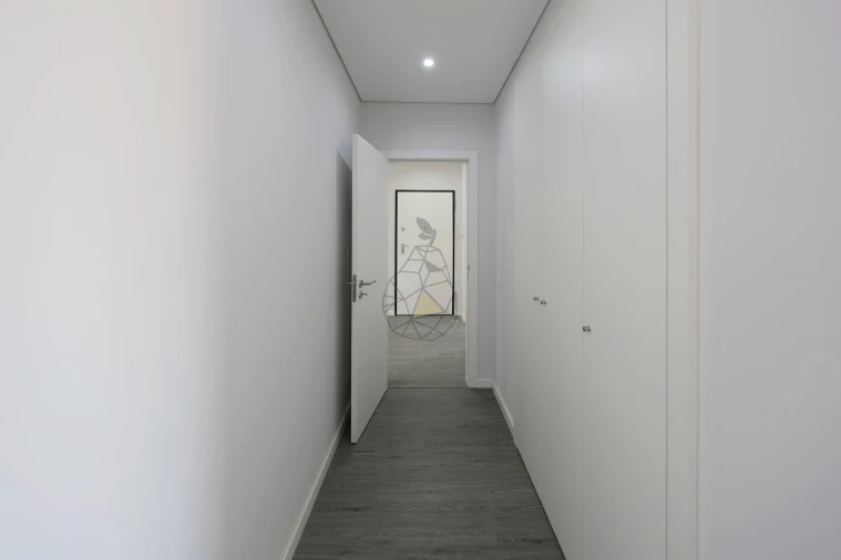Apartamento T4 para Venda em Quelfes Foto 49