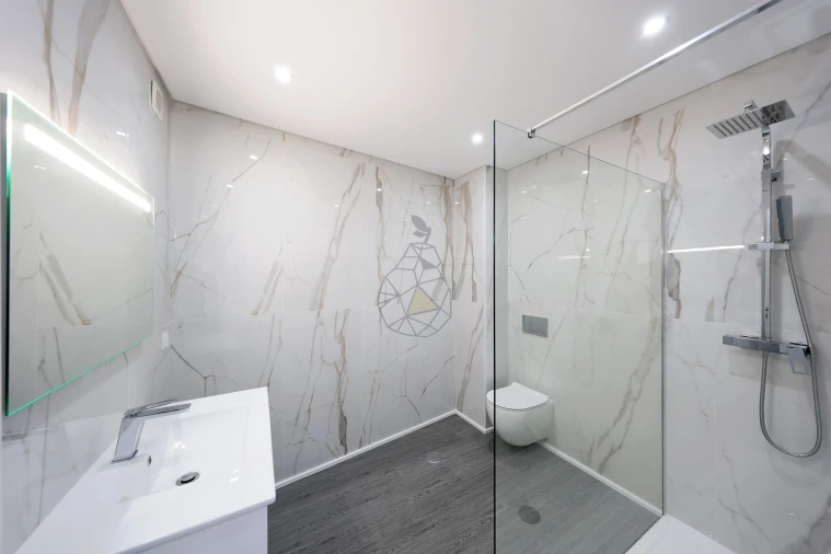 Apartamento T4 para Venda em Quelfes Foto 32