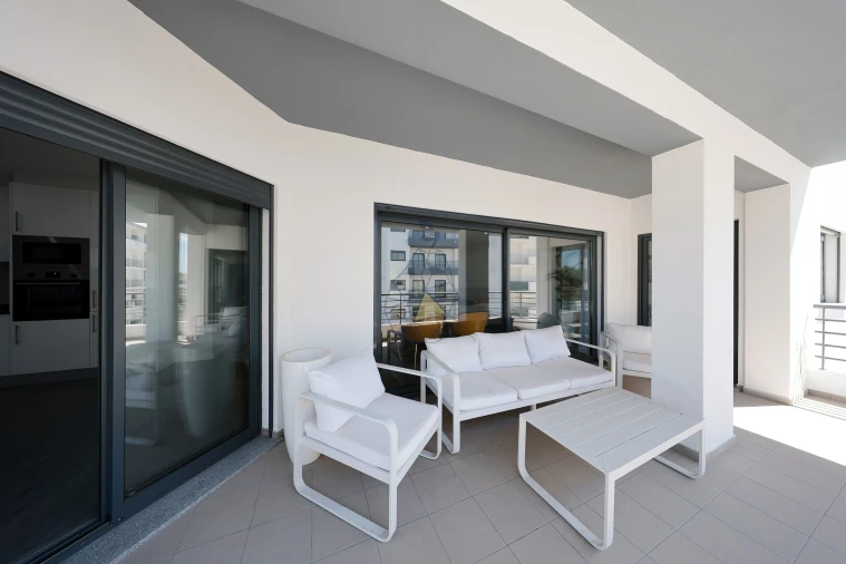 Apartamento T4 para Venda em Quelfes Foto 25